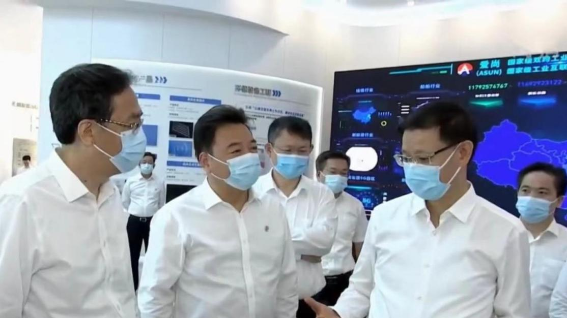 江苏省委副书记、省长许昆林考察6163银河科技